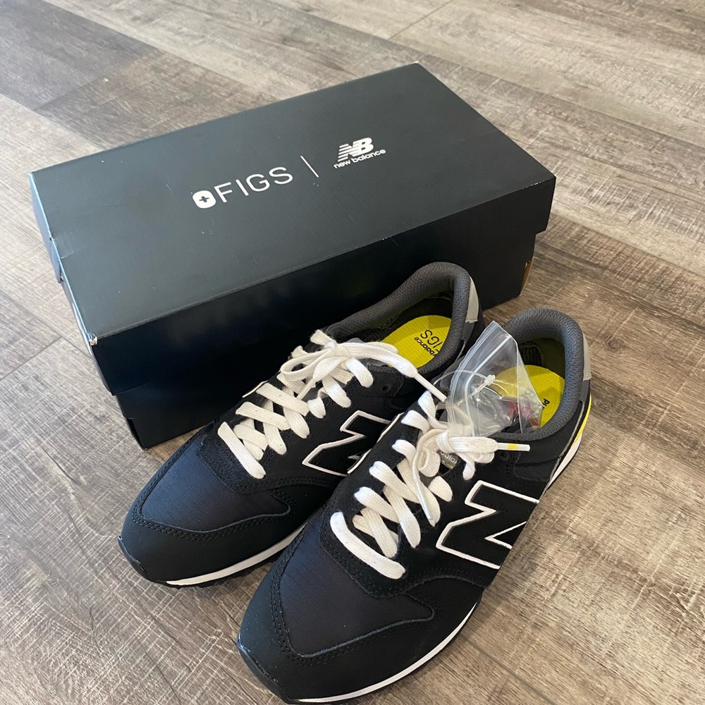 Brand new New Balance Figs   Black Sneakers